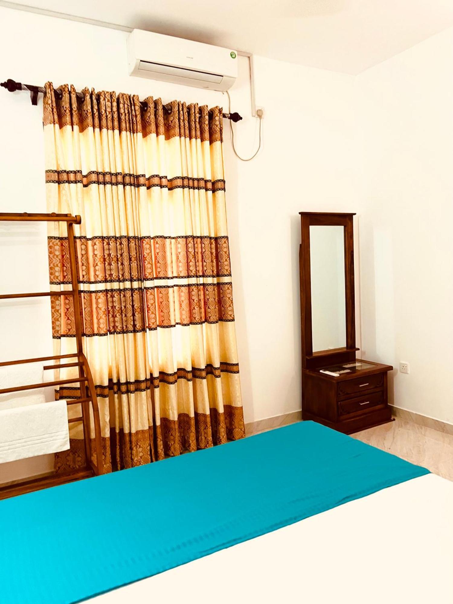 Ahasna Airport Villa Νεγκόμπο Εξωτερικό φωτογραφία